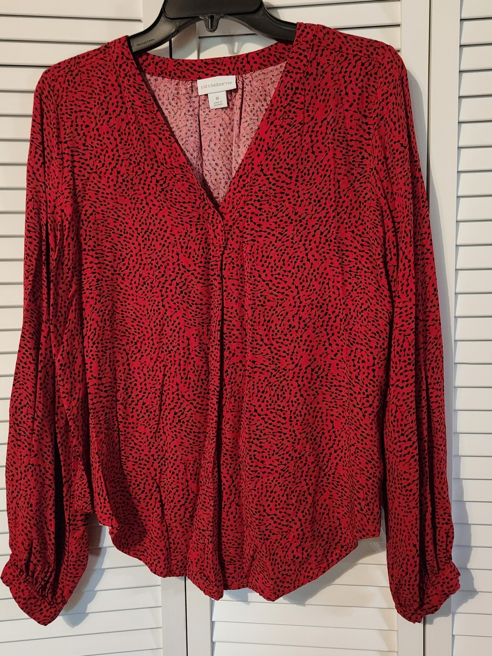 Liz Claiborne Red Black Dot V-Neck Long Sleeve Blouse